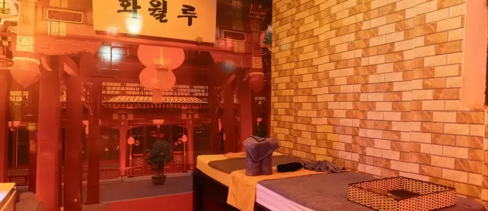 傳統的的 氛圍的 1 人 按摩房