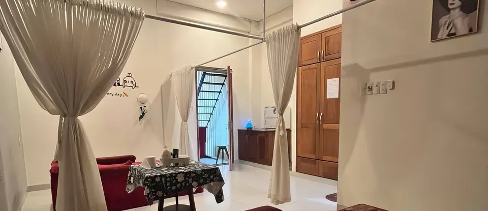整潔收納的 1 按摩 空間