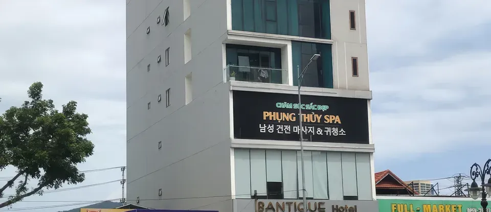 峴港 Phùng Thủy 設有SPA的 Vantique 飯店 外部