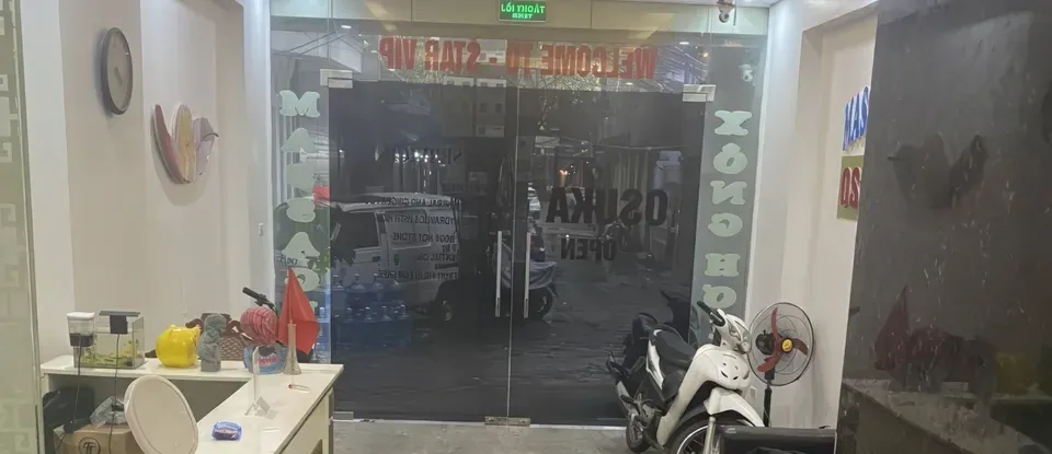 按摩 店家 內部 登記 櫃檯